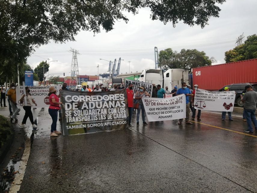 Transportistas de carga rechazan pronunciamiento de gobierno