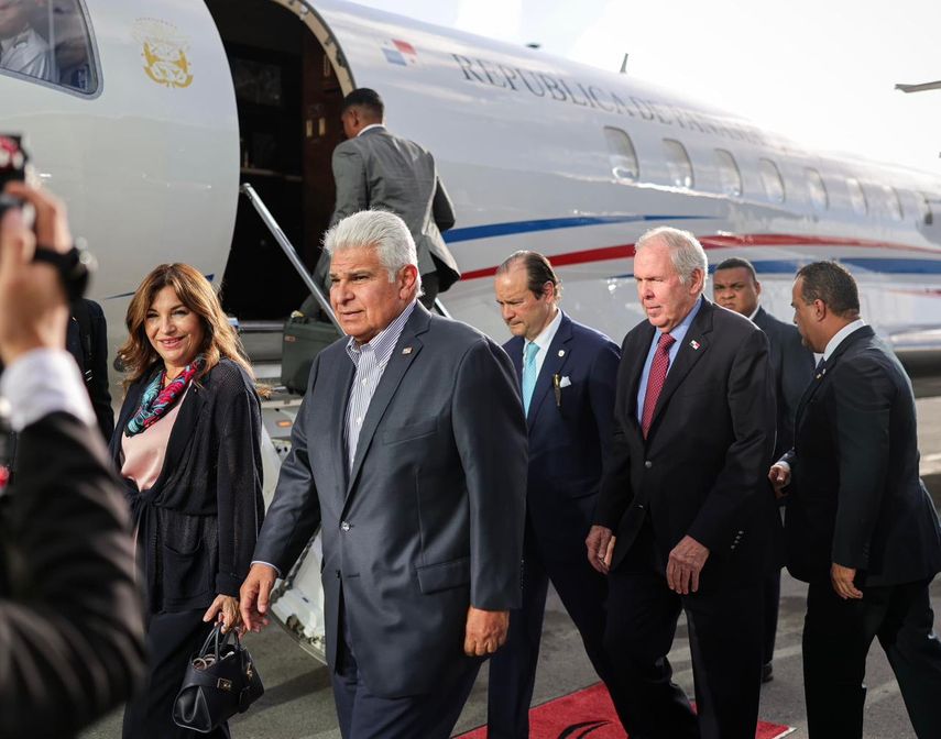 Mulino llega a Miami para participar de cumbre de jefes de Estado convocada por Trump