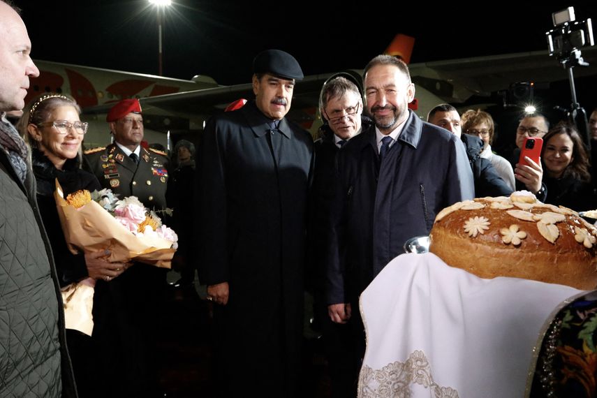 Maduro llega a cumbre en Rusia en su primer viaje tras cuestionada reelección