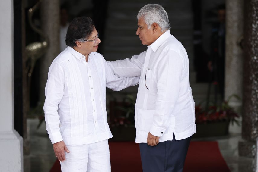 Mulino recibe a Petro en Panamá para tratar temas como la migración o el narcotráfico Mulino recibe a Petro en Panamá para tratar temas como la migración o el narcotráfico
