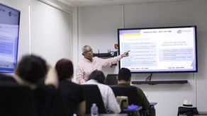 Periodistas se preparan para futuro de la generación energética en Panamá