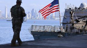 El portaaviones de propulsión nuclear USS Nimitz llegó este domingo a aguas panameñas en el marco del ejercicio multinacional Mares del Sur 2026 y como muestra de la cooperación de EE.UU. y Panamá en materia de seguridad marítima y de lucha contra el crimen transnacional, afirmaron funcionarios.