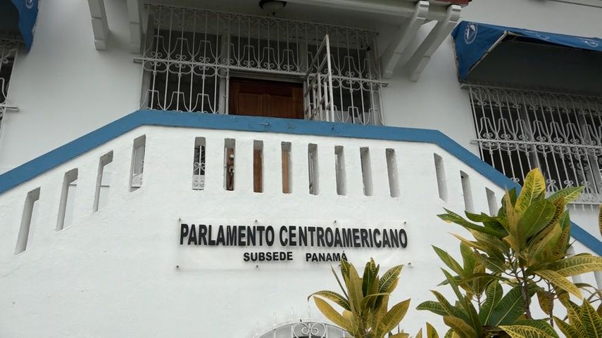 Hermanos Martinelli Linares en el Parlacen&nbsp;