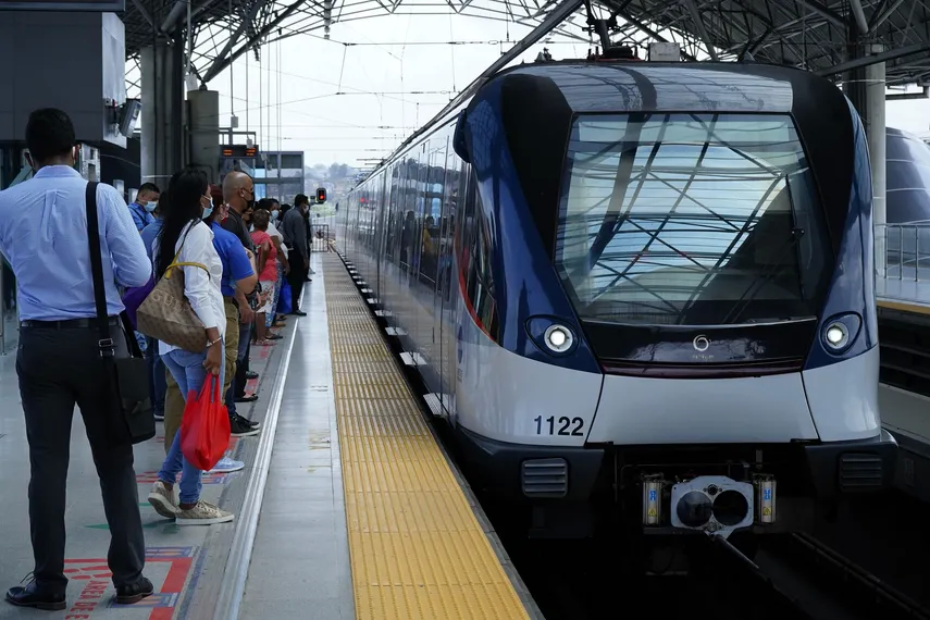 El Metro de Panamá anunció los horarios que tendrá por motivo de las Fiestas Patrias en el país. A través de sus redes sociales, el Metro detalló cómo se prestará el servicio de transporte en estos días. El Metro de Panamá anunció los horarios que tendrá por motivo de las Fiestas Patrias en el país. A través de sus redes sociales, el Metro detalló cómo se prestará el servicio de transporte en estos días. 