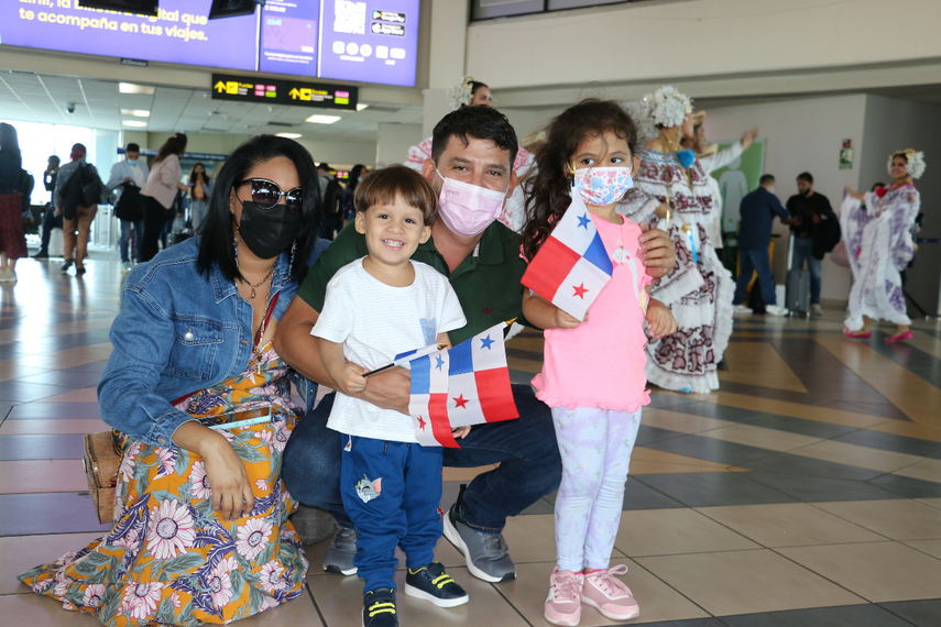 La estadía promedio de un visitante en Panamá es de aproximadamente 8 días y gasta cerca de $329.00 diariamente, es decir unos $2,632, en ese período.