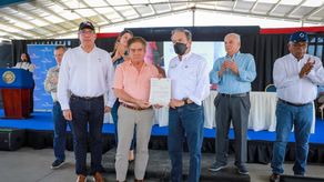 Cortizo entrega orden de proceder para construir sistema de abastecimiento de agua potable