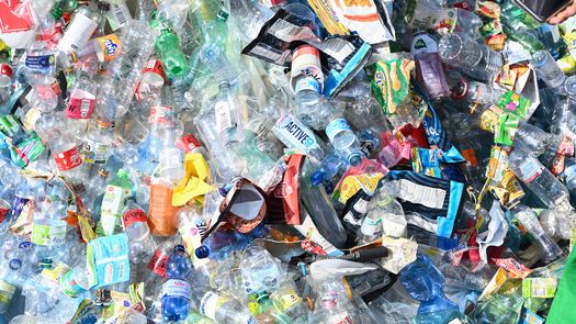 La producción anual de residuos plásticos en todo el mundo se duplicó