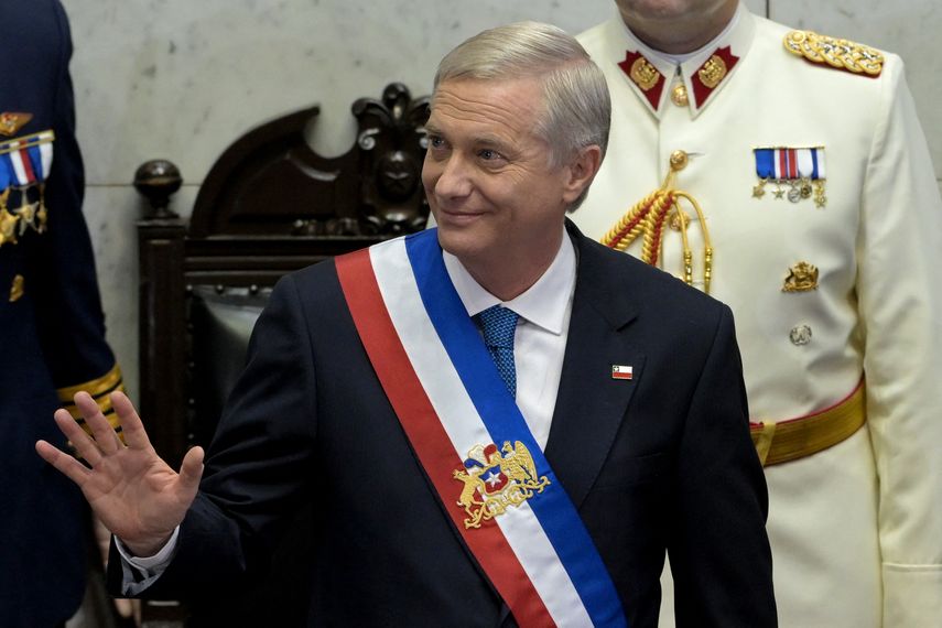 El abogado ultraconservador José Antonio Kast asumió el miércoles la presidencia de Chile y se convirtió en el mandatario de derecha más radical en el país desde la dictadura de Augusto Pinochet.