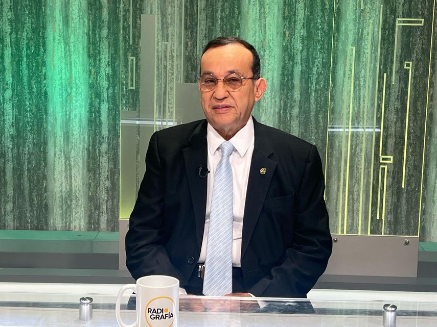 Rector Eduardo Flores abre las puertas de la UP: Auditorías bienvenidas, rumores aclarados