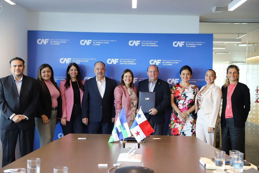 CAF – Banco de desarrollo de América Latina y el Caribe– firmó un convenio de cooperación técnica no reembolsable con la Cámara de Comercio, Industrias y Agricultura de Panamá (CCIAP). CAF – Banco de desarrollo de América Latina y el Caribe– firmó un convenio de cooperación técnica no reembolsable con la Cámara de Comercio, Industrias y Agricultura de Panamá (CCIAP).