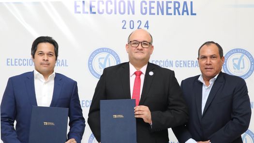 Tribunal Electoral firma convenio con la DGI para cumplimiento de obligaciones tributarias