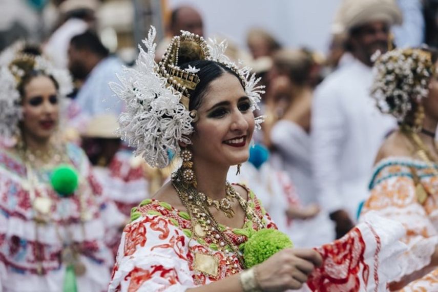 Minsa suspende desfile de las Mil Polleras en Las Tablas