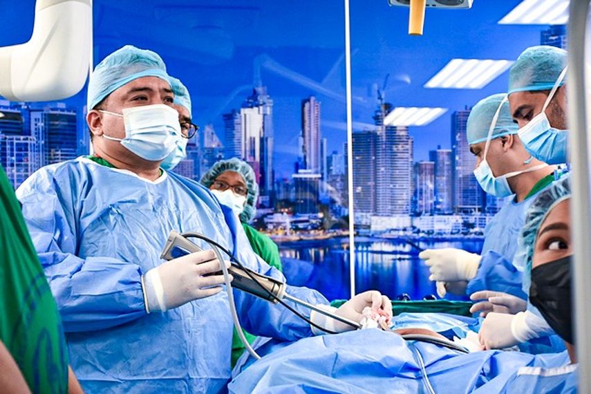 Las pacientes que sufren de fibromas encuentran múltiples beneficios con las nuevas técnicas de cirugías robóticas aplicadas en Ciudad de la Salud de la Caja de Seguro Social (CSS). Las pacientes que sufren de fibromas encuentran múltiples beneficios con las nuevas técnicas de cirugías robóticas aplicadas en Ciudad de la Salud de la Caja de Seguro Social (CSS).