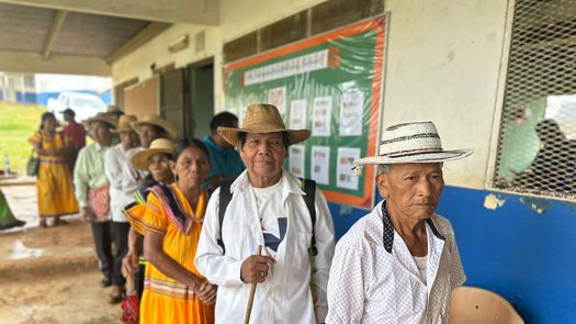 El Mides solicitó paciencia y agradeció a los beneficiarios por el tiempo de espera. El Mides solicitó paciencia y agradeció a los beneficiarios por el tiempo de espera.