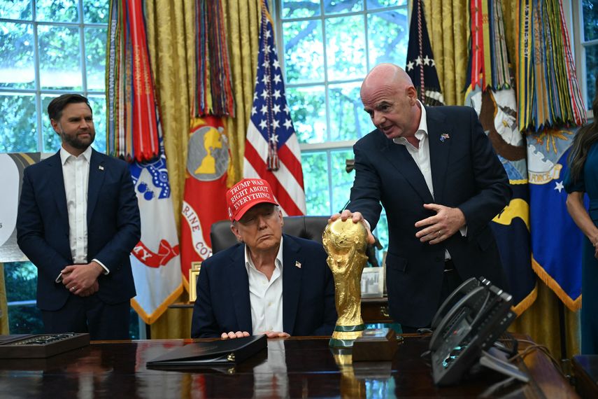 Trump anuncia que el sorteo del Mundial de F&uacute;tbol 2026 ser&aacute; en Washington en diciembre