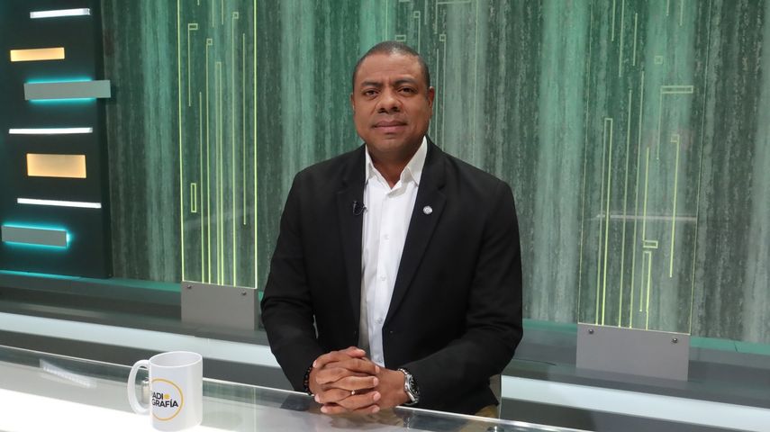 Diógenes Galván: Salario del Canal lo pagan los armadores, no el dinero de los panameños