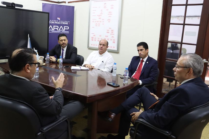 Panamá busca recuperar la 'tarjeta verde' a favor de la flota pesquera. Panamá busca recuperar la 'tarjeta verde' a favor de la flota pesquera.