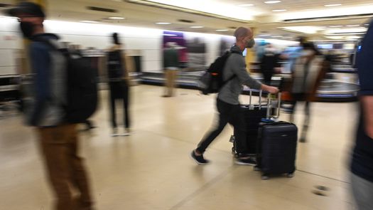 Inglaterra levanta restricciones para el ingreso de viajeros