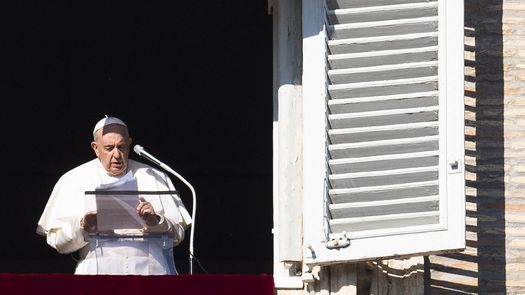 Papa Francisco insta a trabajar por la paz en Año Nuevo
