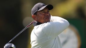 Tiger Woods vive un irregular retorno lastrado por problemas de espalda