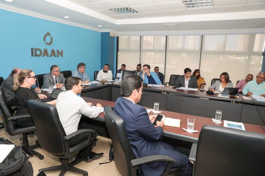 Gobierno pondrá en marcha en Azuero plan para optimizar red de agua potable