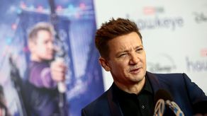 Actor Jeremy Renner se dice afectado tras accidente con quitanieves