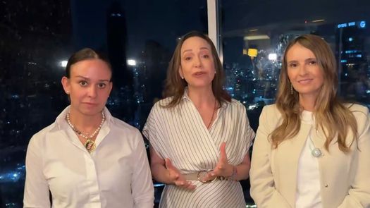 María Corina Machado se reúne con candidata uribista a una semana de elección colombiana
