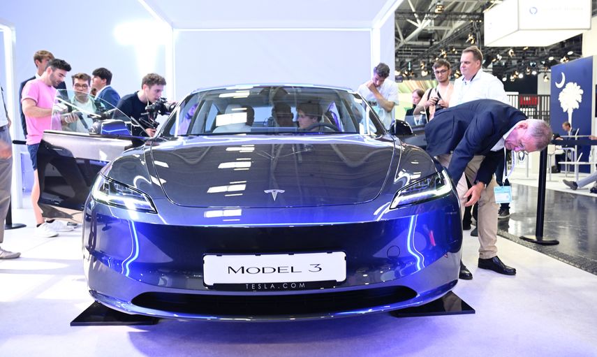 Tesla y marcas chinas se imponen en el salón del automóvil