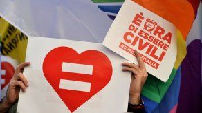 Condenan a un pastelero de Belfast por negarse a hacer tarta con un lema gay