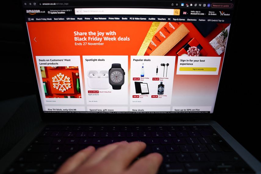 El gigante del comercio electrónico Amazon ordenó a sus miles de trabajadores corporativos regresar a la oficina cinco días a la semana, informó el lunes el consejero delegado de la empresa, Andy Jassy, en un memorando dirigido al personal. El gigante del comercio electrónico Amazon ordenó a sus miles de trabajadores corporativos regresar a la oficina cinco días a la semana, informó el lunes el consejero delegado de la empresa, Andy Jassy, en un memorando dirigido al personal.