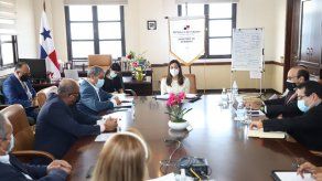 Autoridades analizan atención de salud en los centros penitenciarios