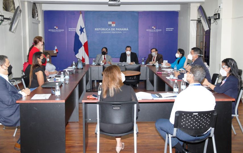 Médicos respaldan adquisición de nuevos medicamentos covid