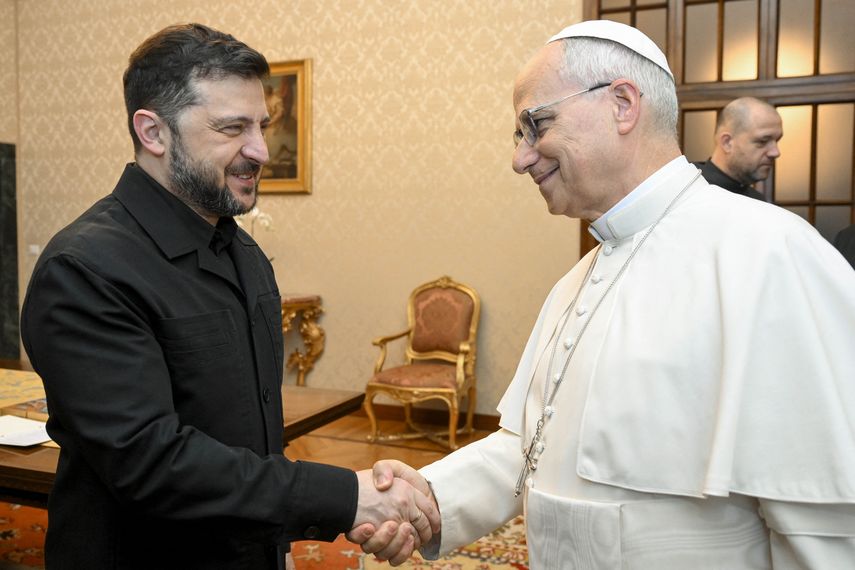 El presidente ucraniano, Volodimir Zelenski, se reunió este martes con el papa León XIV en Italia, tras haberse comprometido a dar una respuesta a Estados Unidos sobre el plan de paz propuesto para poner fin a la guerra con Rusia.
