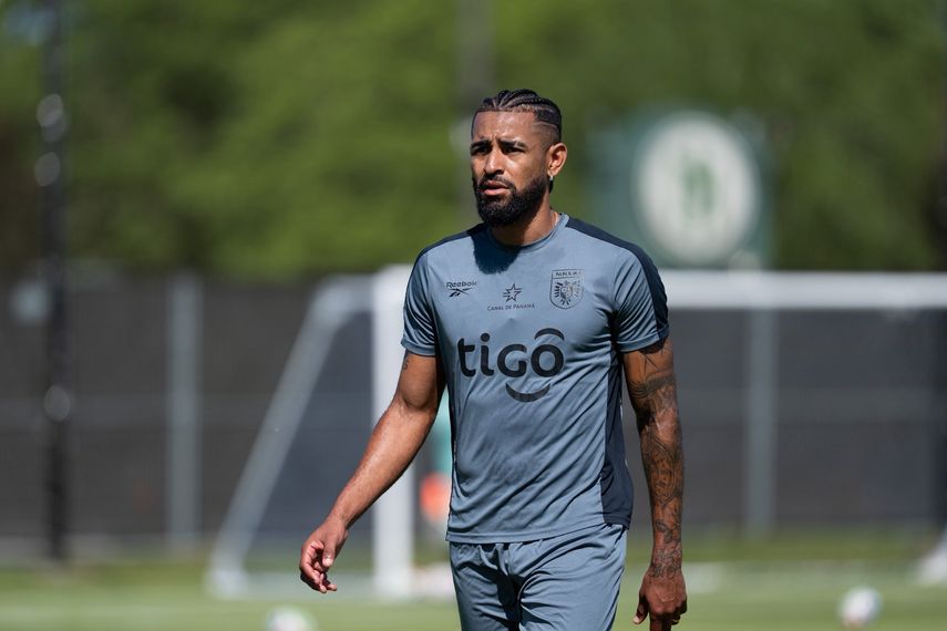 Selección de Panamá recupera jugadores y afina detalles para su debut ante Ghana
