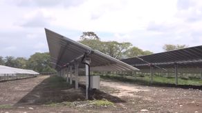 El parque solar para producción de energía fotovoltaica desarrollado por la empresa AES se encuentra ubicado en Boquerón.