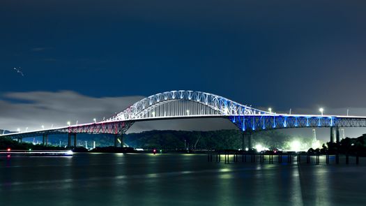 La iluminación forma parte del proyecto “Mantenimiento y Evaluación del Puente de las Américas”, una iniciativa del MOP. La iluminación forma parte del proyecto “Mantenimiento y Evaluación del Puente de las Américas”, una iniciativa del MOP.