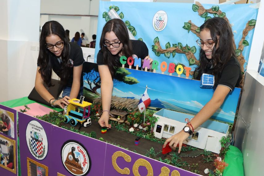 Estos equipos clasificados como selección nacional, representarán a Panamá en la Olimpiada Mundial de Robótica. Estos equipos clasificados como selección nacional, representarán a Panamá en la Olimpiada Mundial de Robótica.