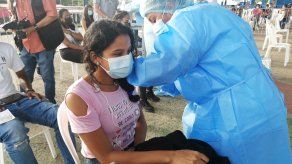 Barridos de vacunación covid-19 arrancan su tercera semana