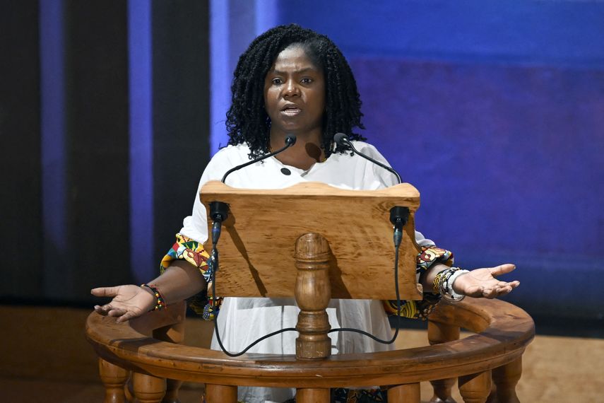 Vicepresidenta de Colombia dice que corruptos ponen al gobierno contra la pared