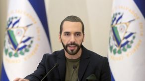 Congreso de El Salvador autoriza al Gobierno emitir deuda por $1