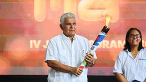 El presidente Mulino recibió la llama de los&nbsp; IV Juegos Suramericanos de la Juventud.