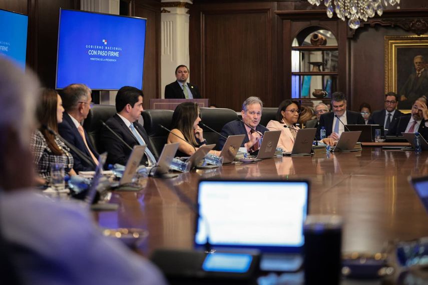 Panamá instalará dos cables submarinos de telecomunicaciones con inversión de $95 millones