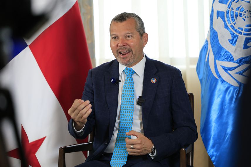 Los conflictos geopolíticos tienen un efecto negativo en el comercio marítimo mundial y esta situación se erige como el principal desafío de la Organización Marítima Internacional (OMI), afirma su secretario general, el panameño Arsenio Domínguez. Los conflictos geopolíticos tienen un efecto negativo en el comercio marítimo mundial y esta situación se erige como el principal desafío de la Organización Marítima Internacional (OMI), afirma su secretario general, el panameño Arsenio Domínguez.