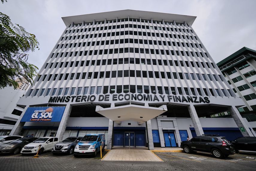 MEF: Salida de la lista de la UE impulsará inversión extranjera y comercio en Panamá