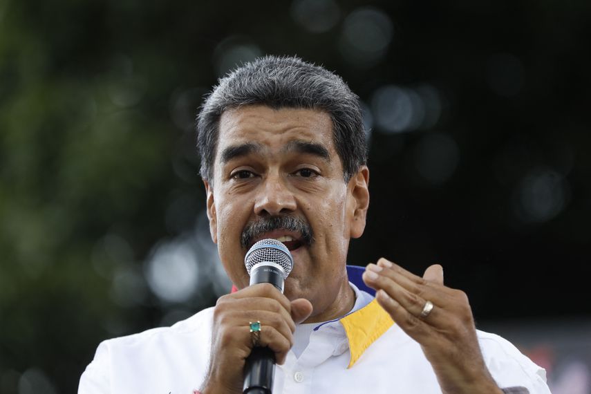 Nicolás Maduro denuncia que WhatsApp hizo "espionaje" en Venezuela. Nicolás Maduro denuncia que WhatsApp hizo "espionaje" en Venezuela.