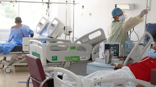 Panamá disminuye positivos Covid-19 y aumenta hospitalizados