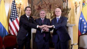 EEUU y aliados resueltos a estrechar cerco contra Maduro en Venezuela