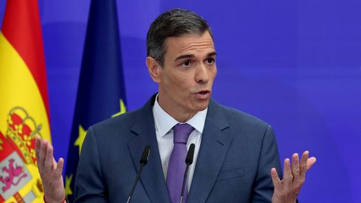 Pedro Sánchez defiende la seguridad del sistema ferroviario tras los accidentes en España Pedro Sánchez defiende la seguridad del sistema ferroviario tras los accidentes en España