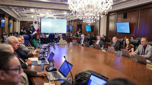 MEF realiza ajustes al presupuesto 2026 y devolverá proyecto el legislativo