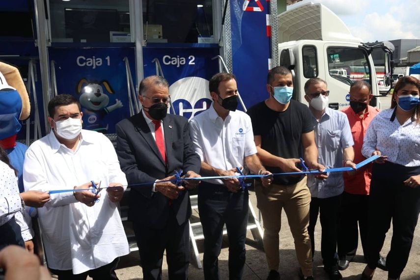 Caja de Ahorros inaugura sucursal móvil en Merca Panamá